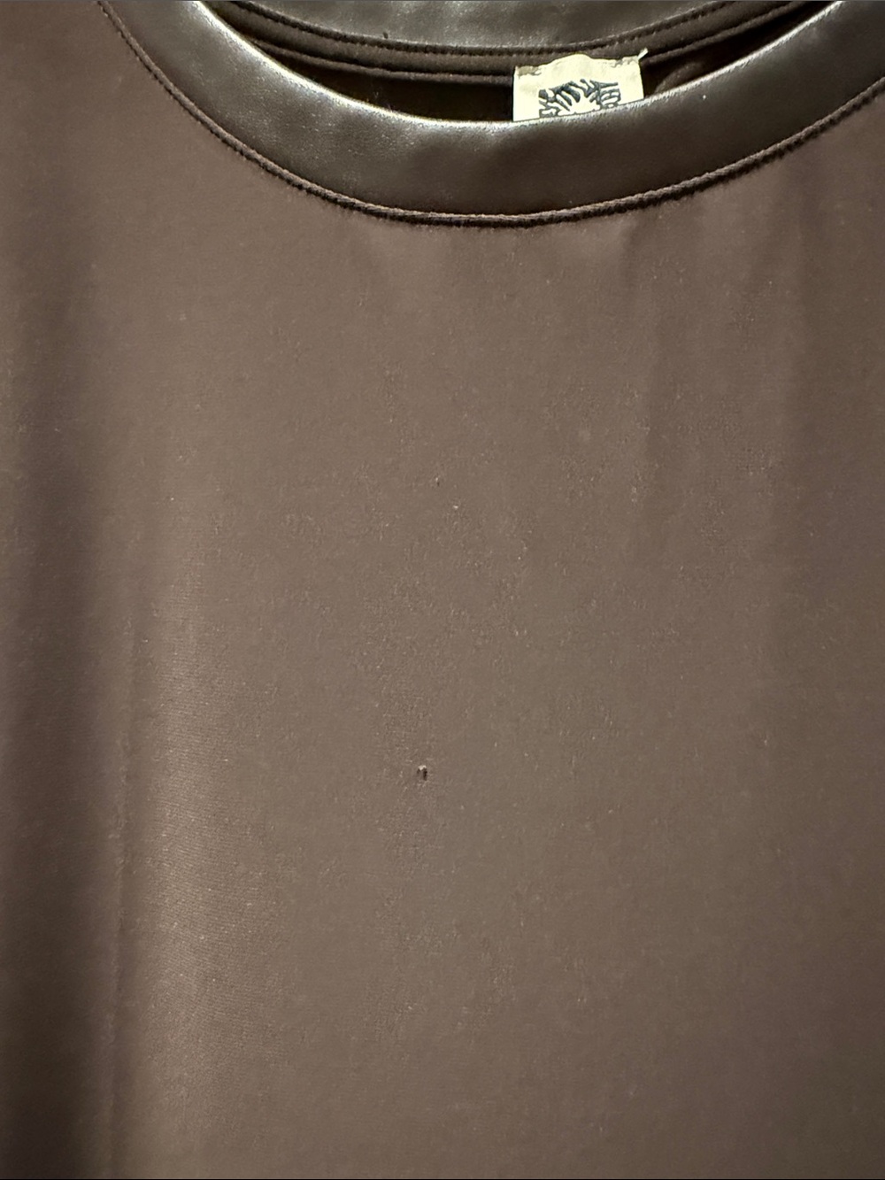 Anne Klein leather edge tee in Dark chocolate Brown - Picture 2 of 3